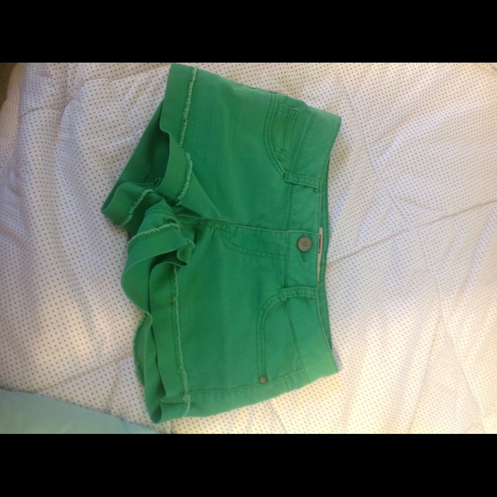 Lei shorts size 5 (junior)